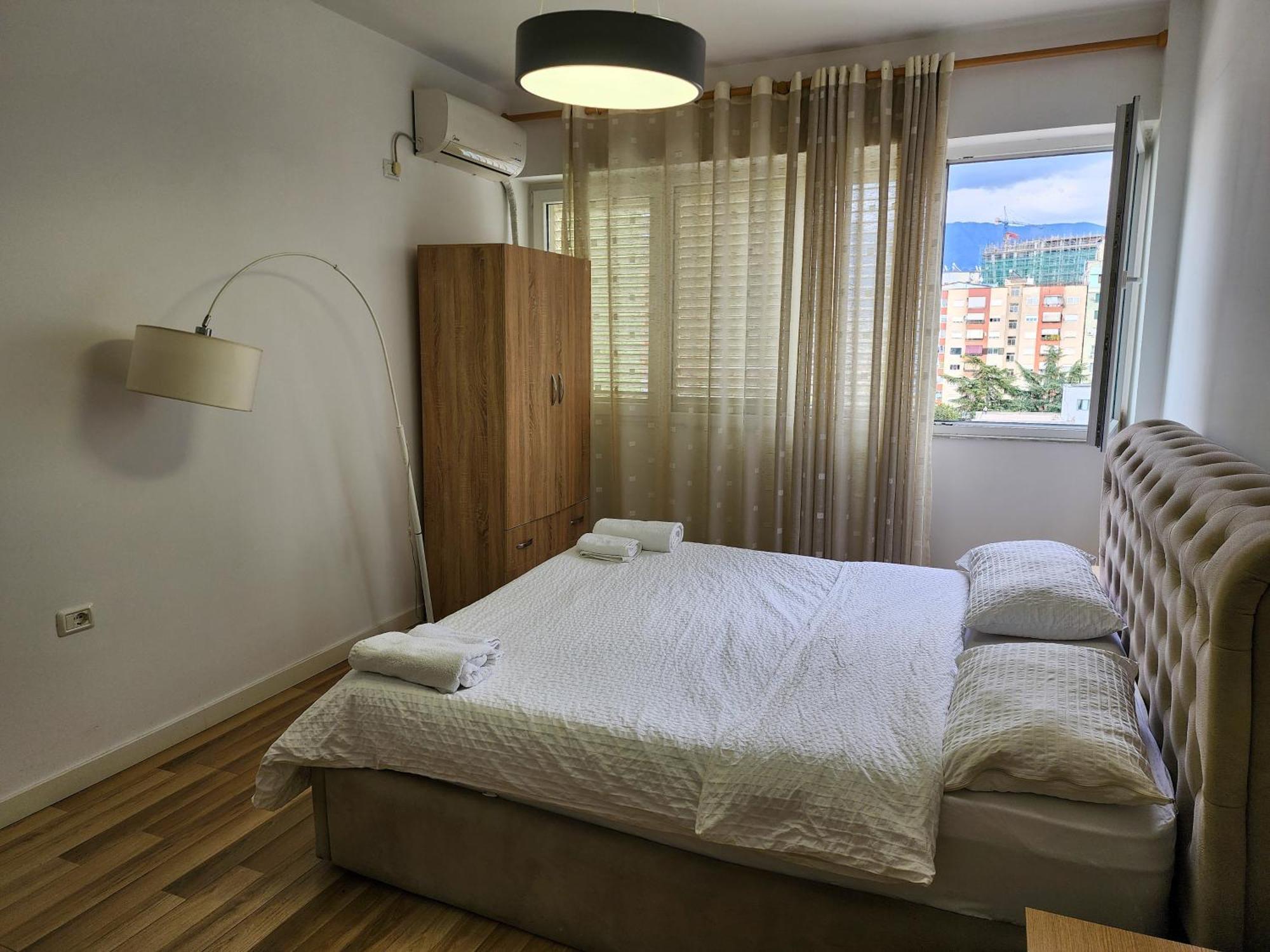 2E Apartment Myslym Shyri Тирана Экстерьер фото