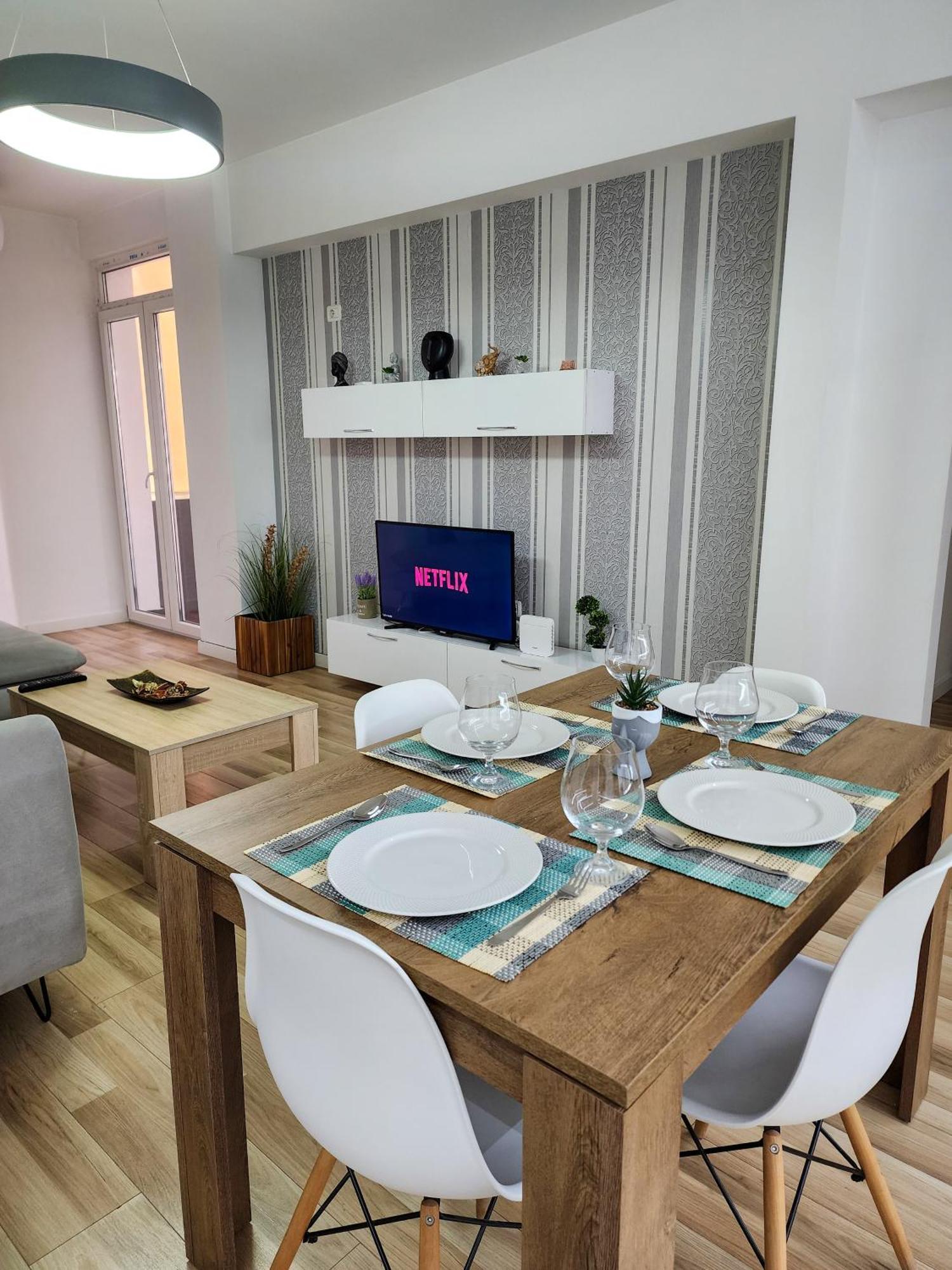 2E Apartment Myslym Shyri Тирана Экстерьер фото