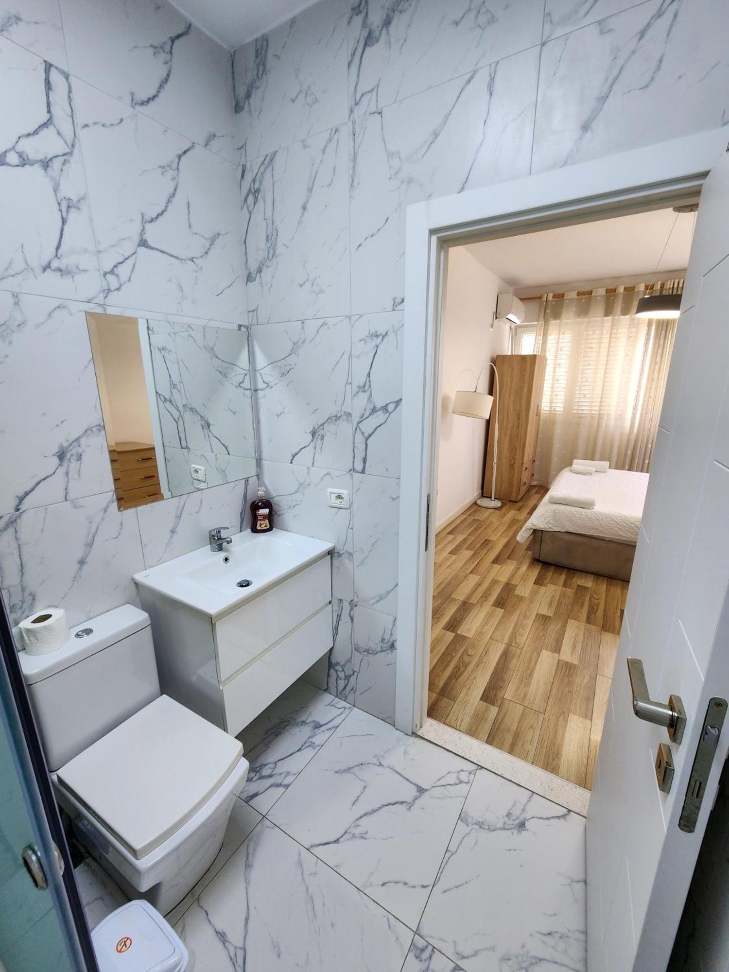 2E Apartment Myslym Shyri Тирана Экстерьер фото